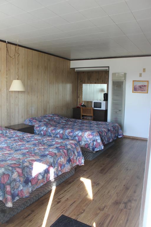 Raval Paradise Motel And Rv Park Youngstown Exterior photo
