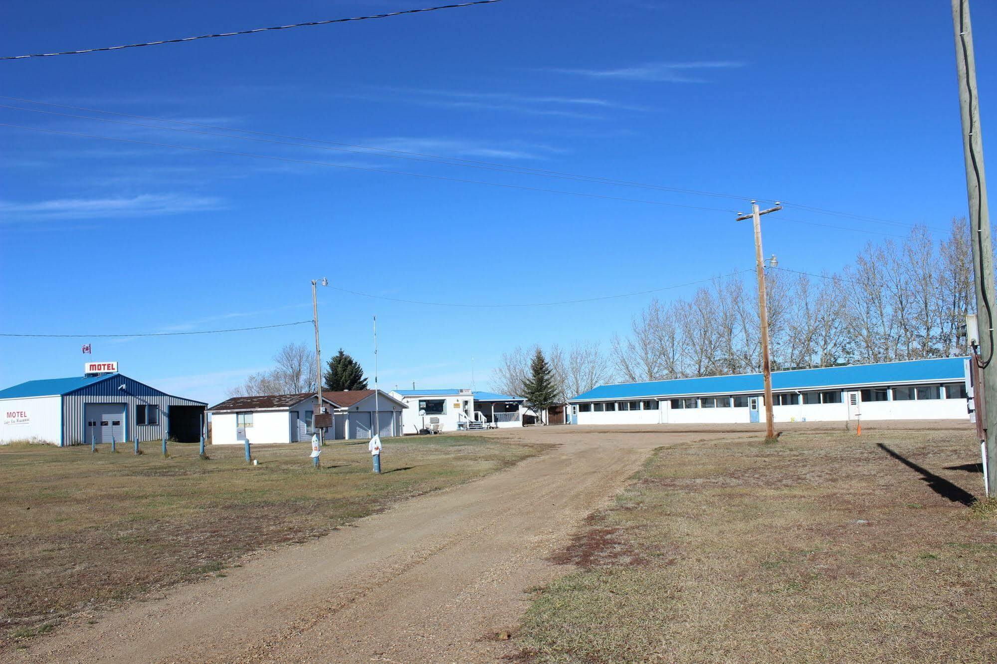 Raval Paradise Motel And Rv Park Youngstown Exterior photo